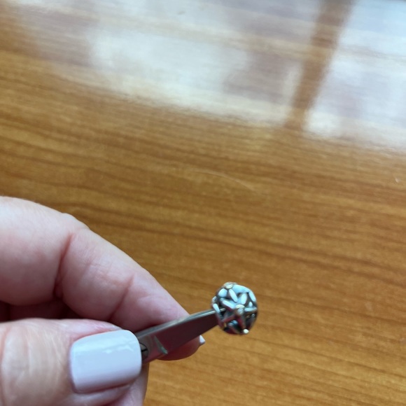 Pandora's Stella Star charm - RETIRED - Picture 8 of 14